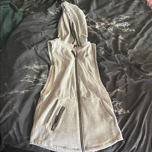 Golds gym vest small